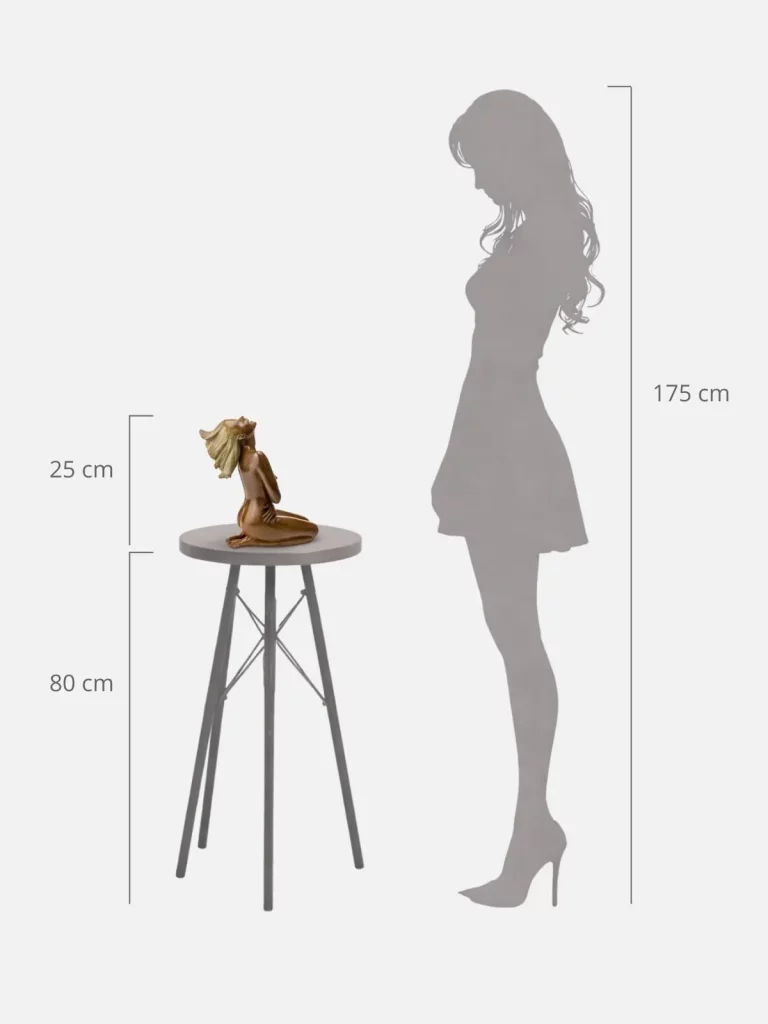Sculpture en bronze de femme posée sur une sellette à côté d'une silhouette pour évaluer sa taille